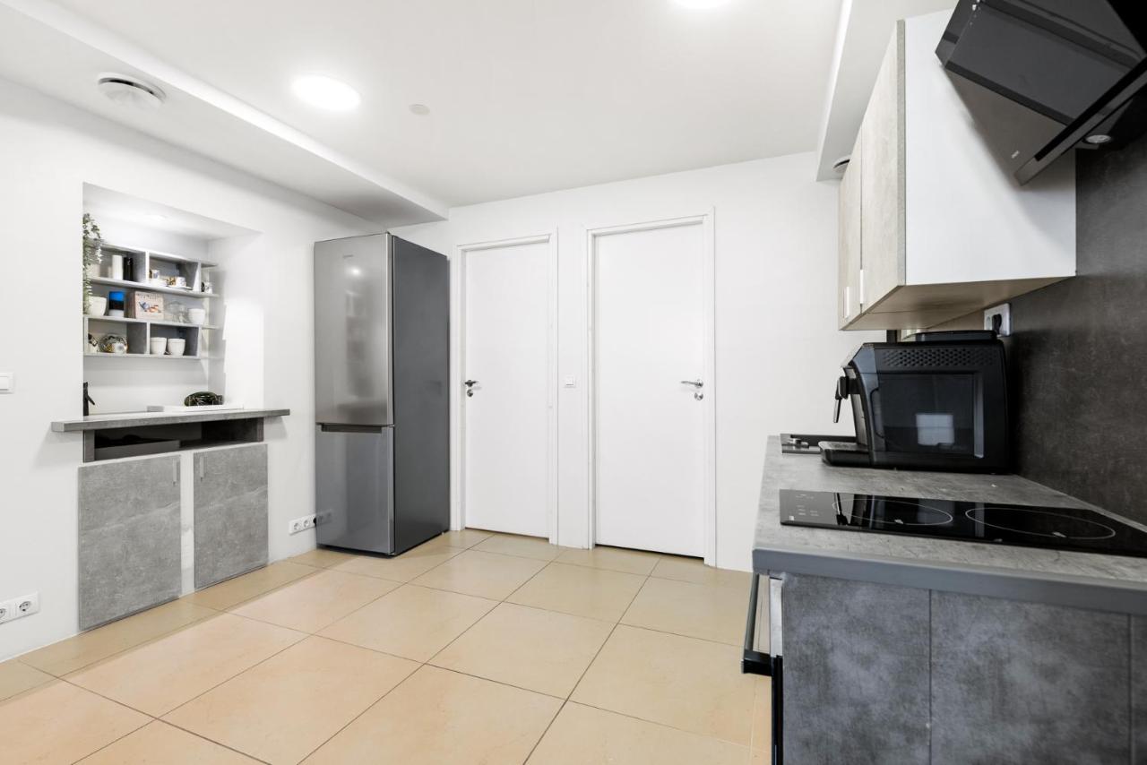 טאלין Sirena Apartment - Self Check-In And Free Parking מראה חיצוני תמונה